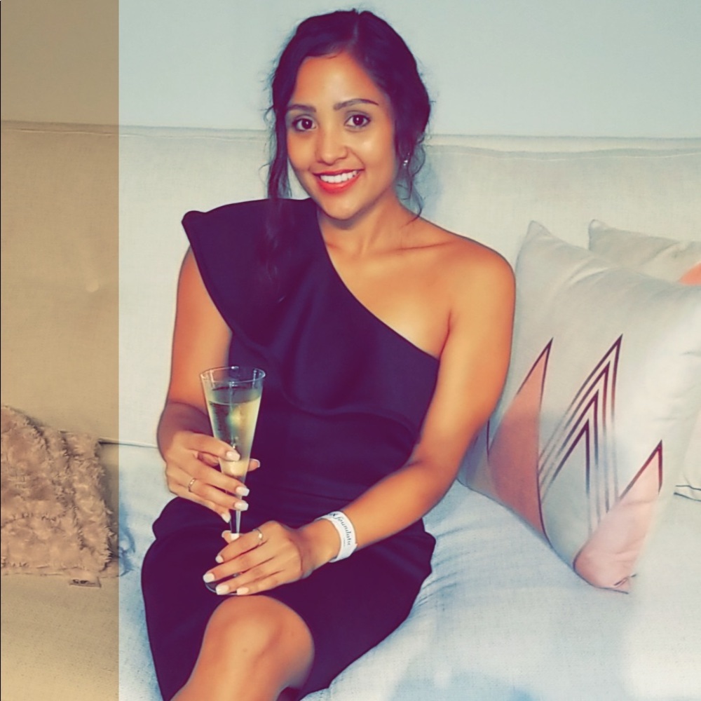 Meet your Posher, Clarissa